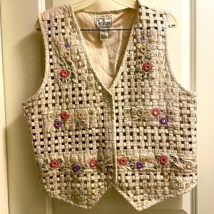 Vintage TanTrums floral lattice vest  Cotton/Linen Beautiful condition